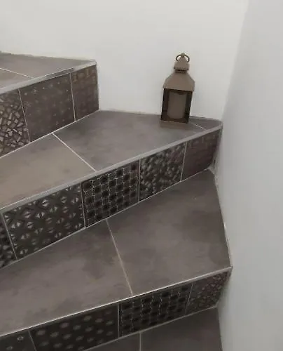 Bleues Cote Et Aeroport Climatisees Et Parking Gratuit Bed & Breakfast