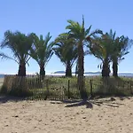 Cote Plage, Apercu Mer, Cote Et Aeroport, Climatisees Et Parking Gratuit *