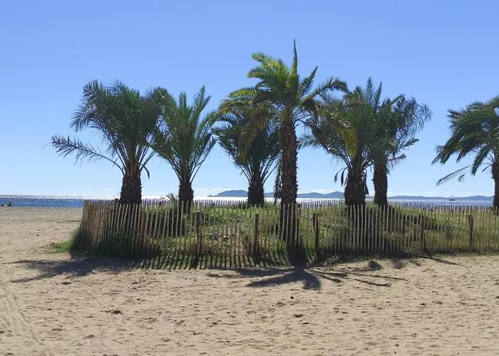 Bleues Cote Et Aeroport Climatisees Et Parking Gratuit *