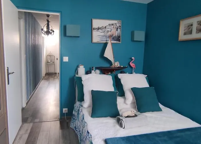 Bed and Breakfast Bleues Cote Et Aeroport Climatisees Et Parking Gratuit